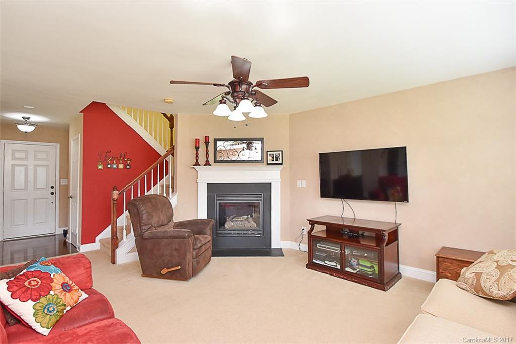 Hamilton Lakes - Residential