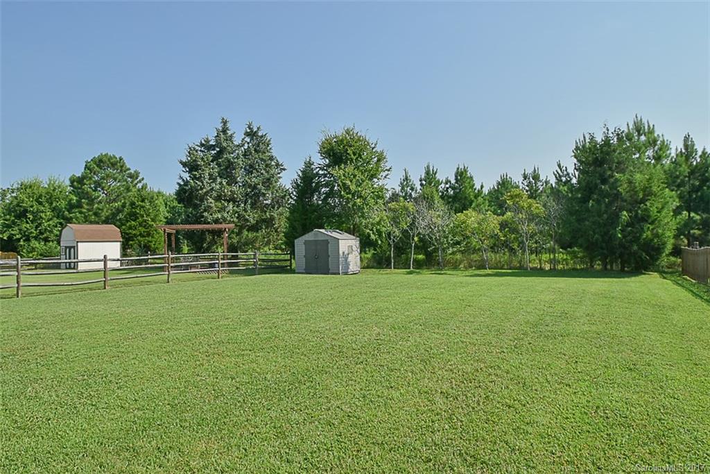 Hamilton Lakes - Residential