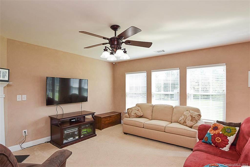 Hamilton Lakes - Residential