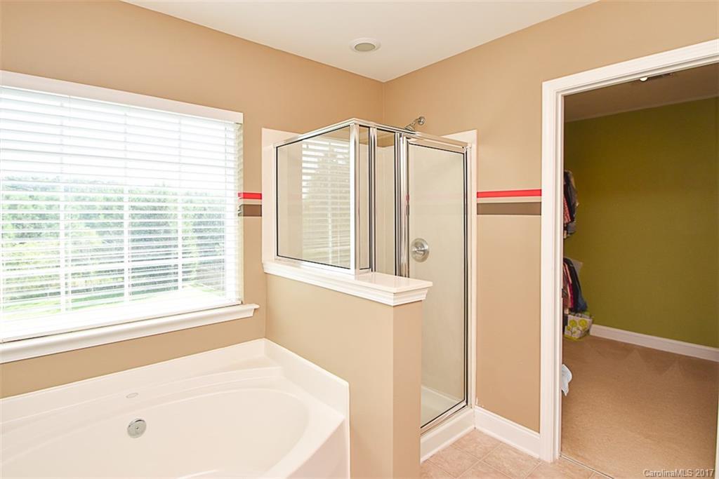 Hamilton Lakes - Residential