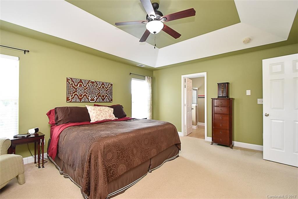 Hamilton Lakes - Residential