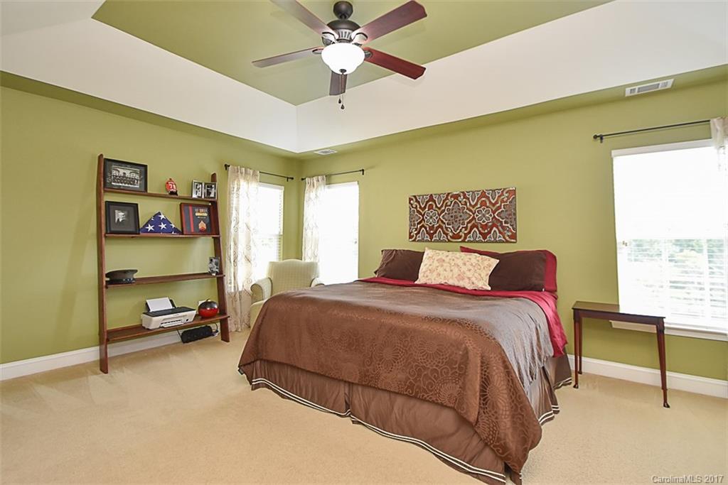 Hamilton Lakes - Residential