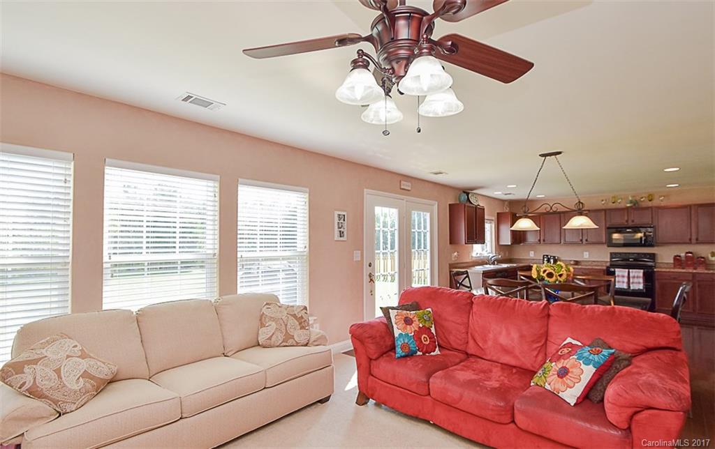 Hamilton Lakes - Residential