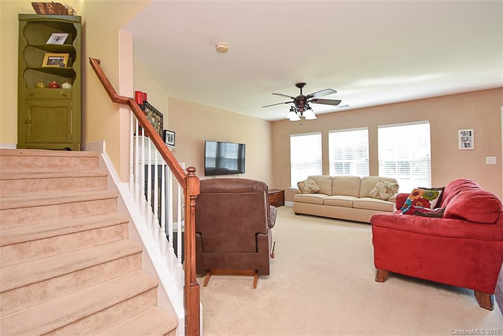 Hamilton Lakes - Residential