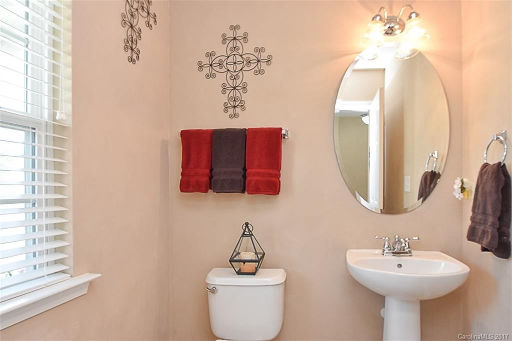 Hamilton Lakes - Residential