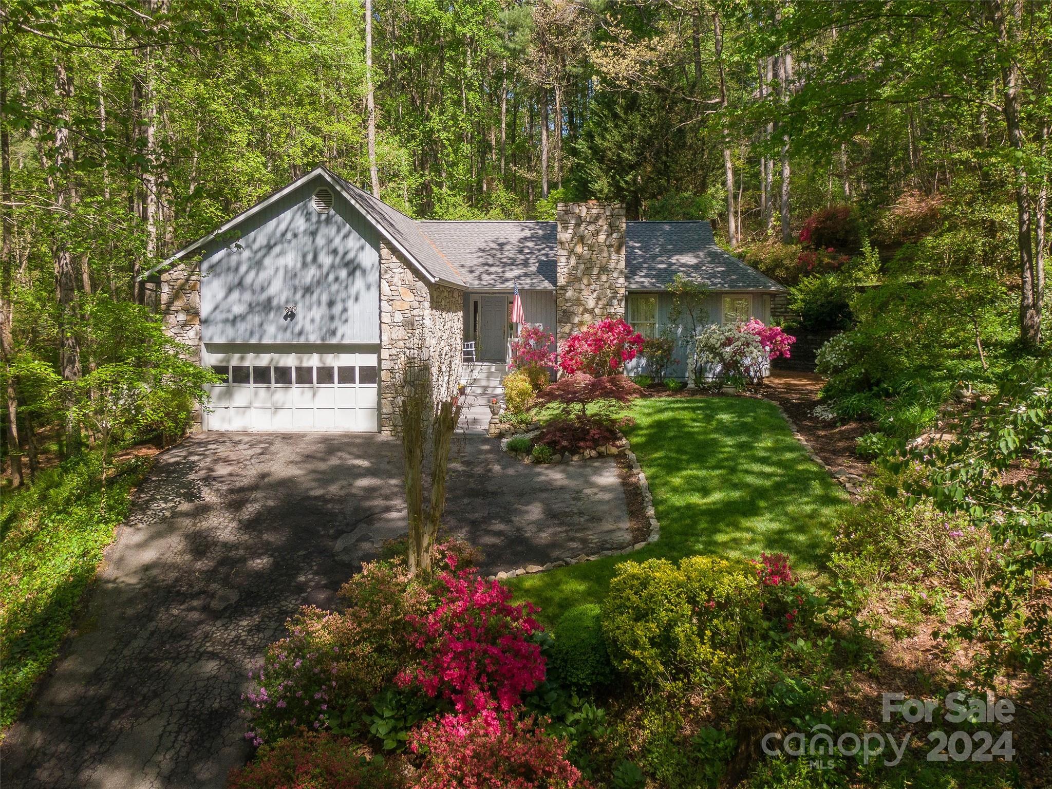 Photo 1 of 37 — 160 Foothills Drive, Hendersonville, NC 28792