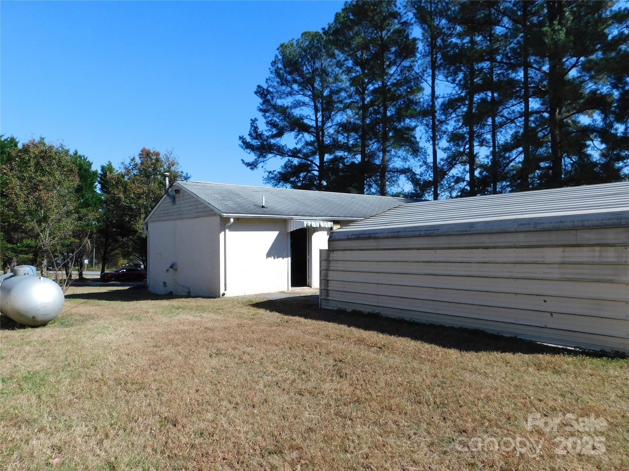 944 W Hwy 150 Highway