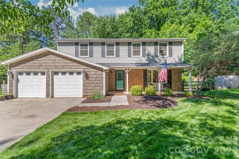 Photo of 425 Regency Drive, Charlotte, NC 28211 (MLS # 4390649)