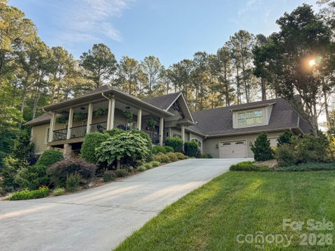 Photo of 5464 Back Shore Drive, Granite Falls, NC 28630 (MLS # 4435295)