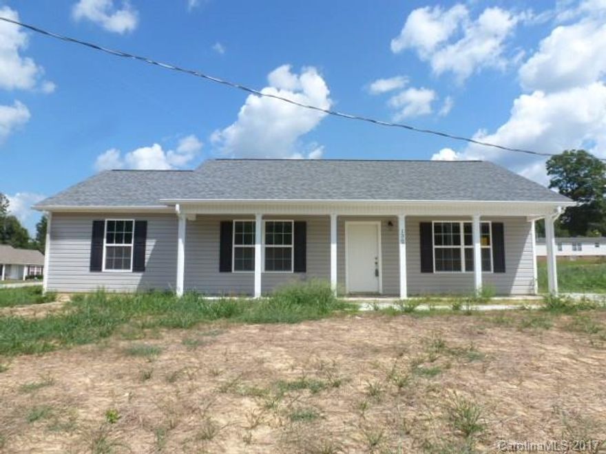 New Construction! Buy now pick your own colors. Open and airy living room, kitchen with stainless steel appliances, 3BR, 2BA, ceramic tile in both baths and laundry room. Nice front porch and nice lot.