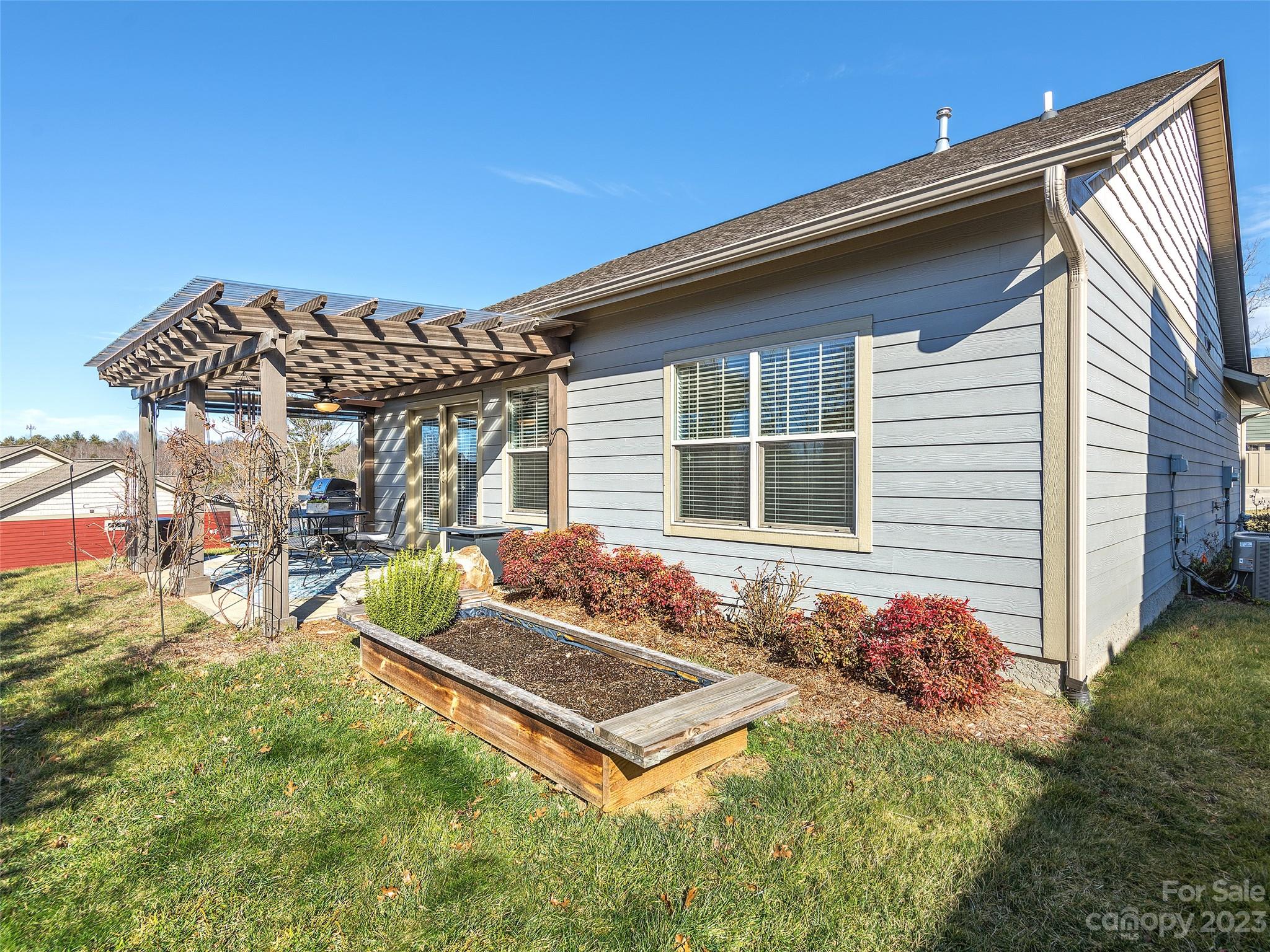 Creekside Village - Residential