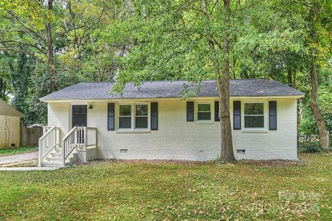 1709 Masonic Drive Charlotte NC 28205