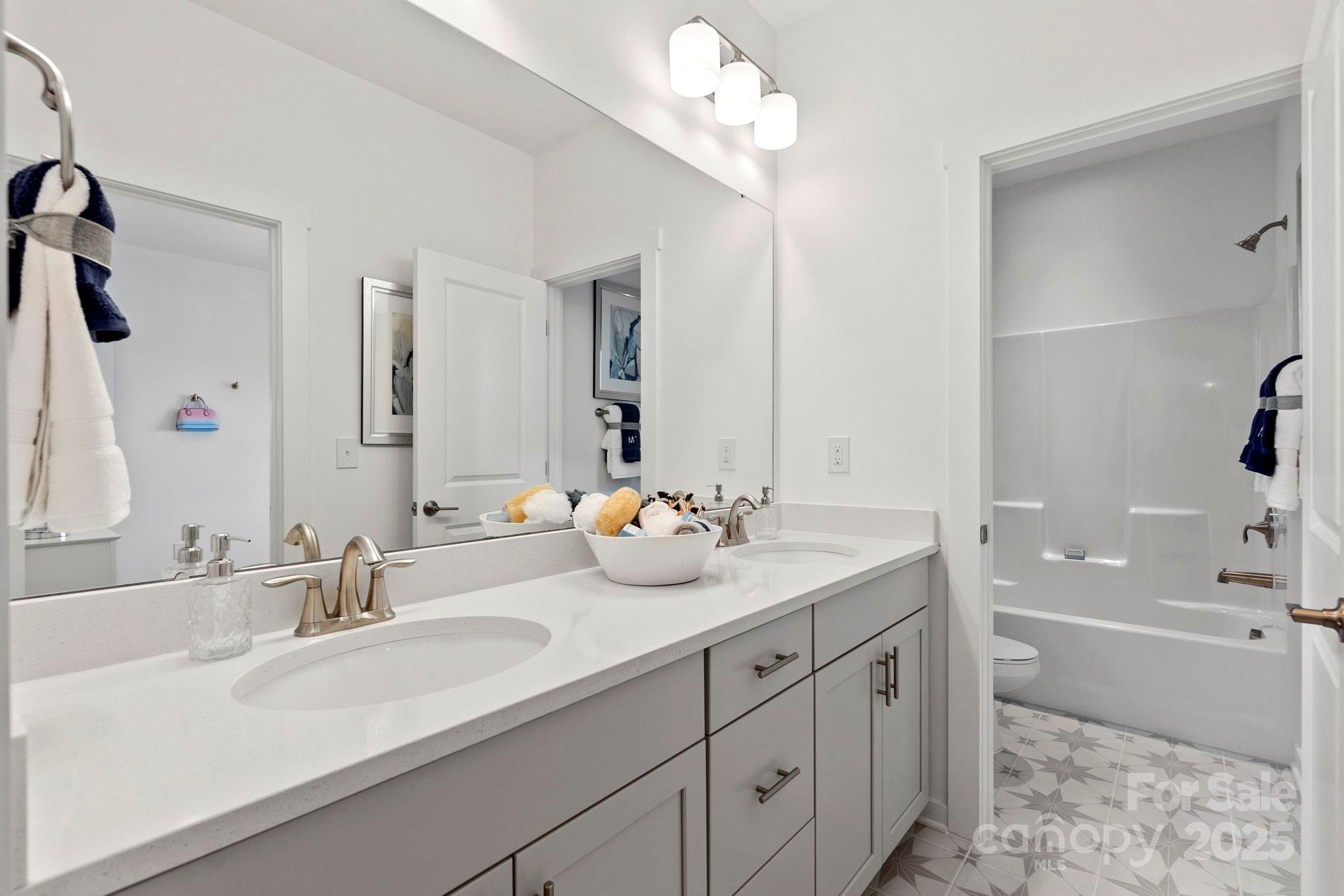 The Estates at Sugar Creek - Residential