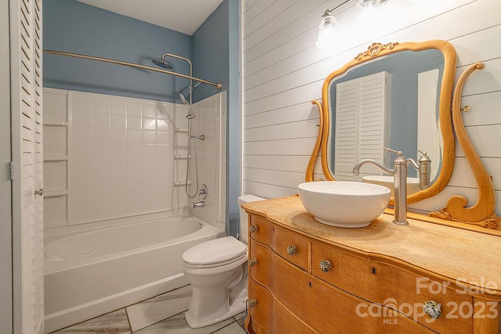 Seasons At Biltmore Lake - Residential