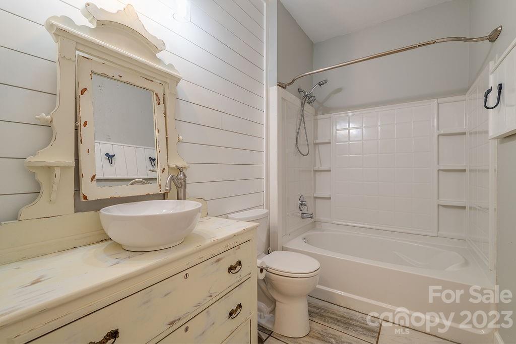 Seasons At Biltmore Lake - Residential