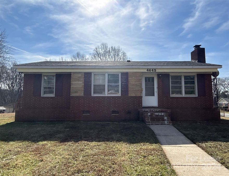 This gorgeous home is tucked away in the beautiful, established neighborhood of Westchester. Close to I-85, 485, and only minutes from downtown, this home has a fenced in back yard and tons of charm. Come see for yourself and schedule a tour today. No fridge provided.

Please note Renters Insurance is required. No cats. Pet Fee is per pet that does not exceed 35 lbs.