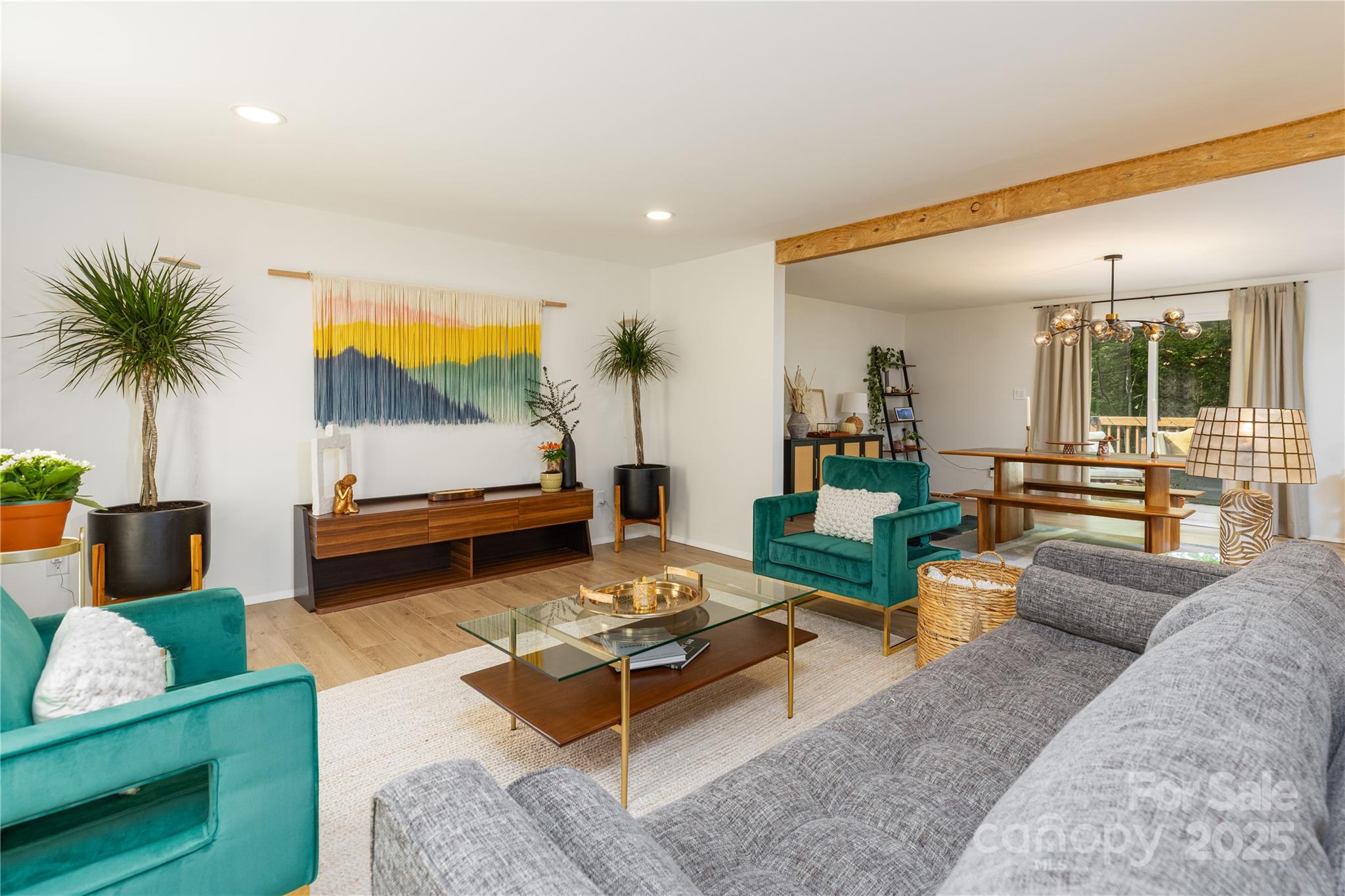 6826 Rollingridge Drive