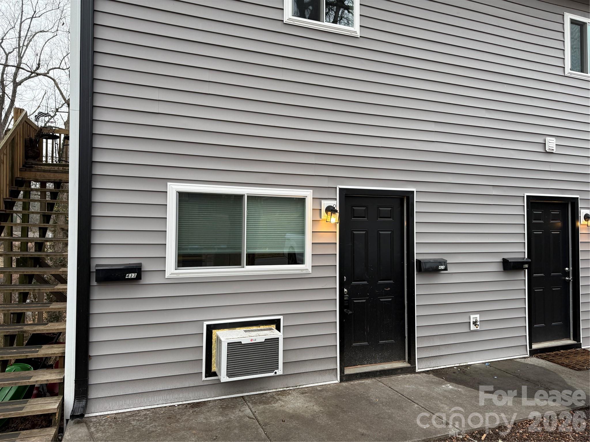 435 3rd Avenue Drive SE