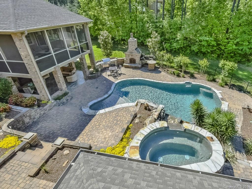 Mallard Pointe - Residential