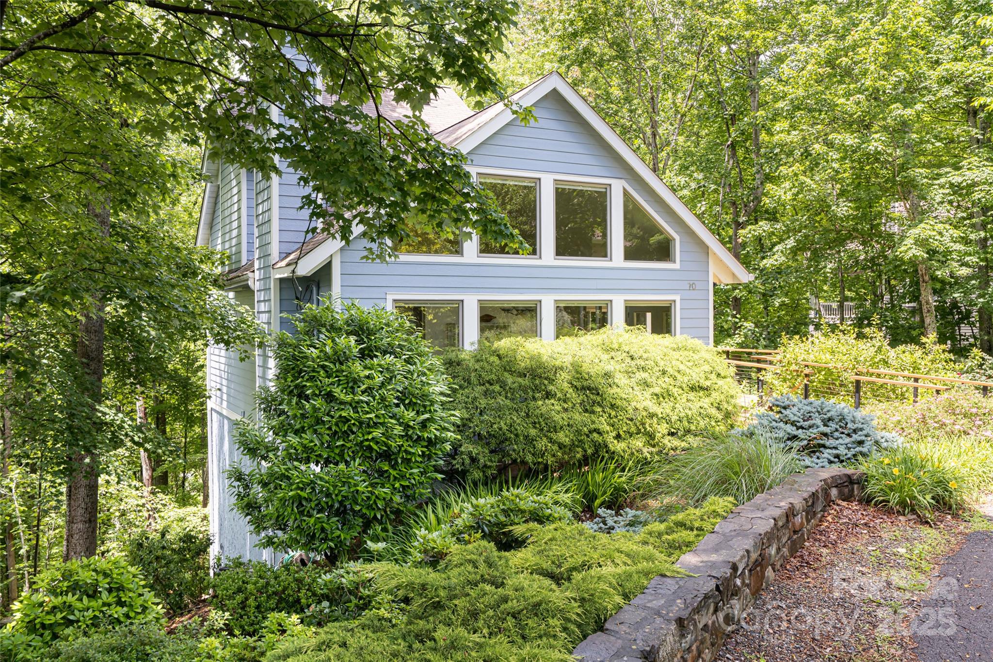 70 Crabapple Lane