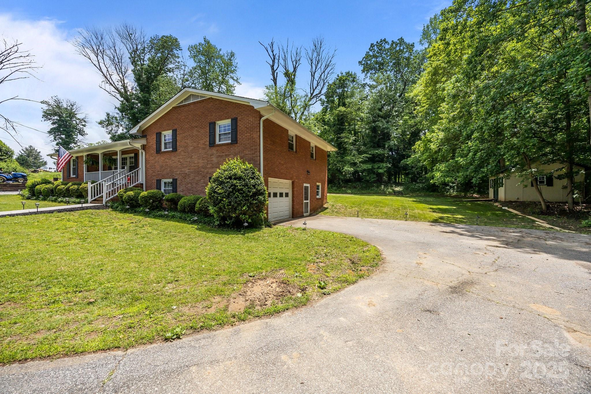 2076 Junction Road
