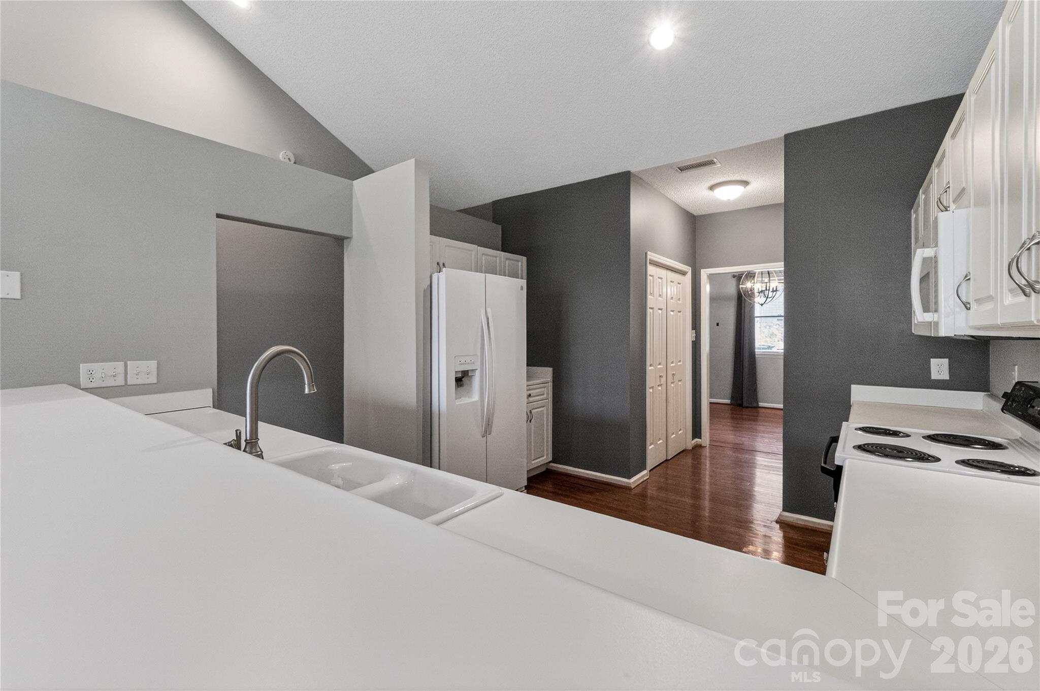 Twin Oaks - Residential