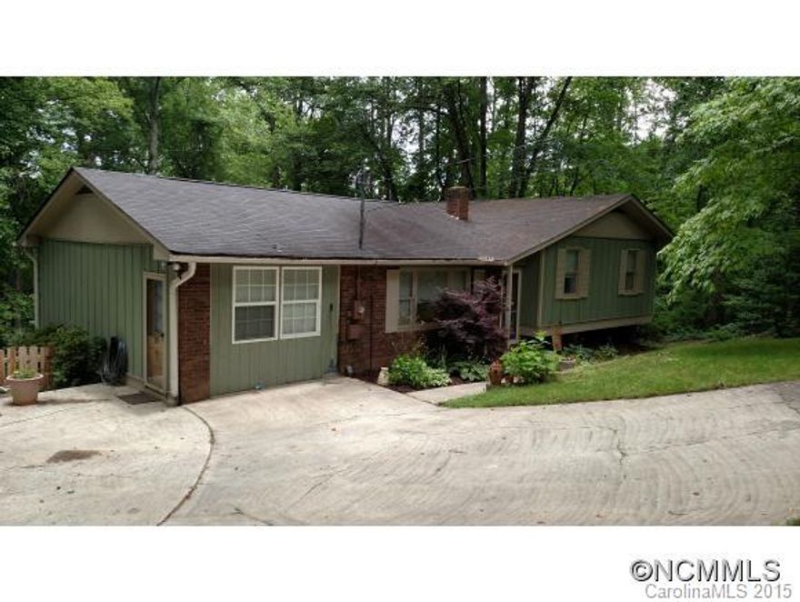 âGreat West location, immaculate home, wonderfully private .84 acre lot, fenced backyard, 4 BR, 3 full baths, actually 2 master bedrooms, large rear deck, updated kitchen w/stainless steel appliances, AHS Home Warranty, office & den, hardwood & carpet, huge outbuilding