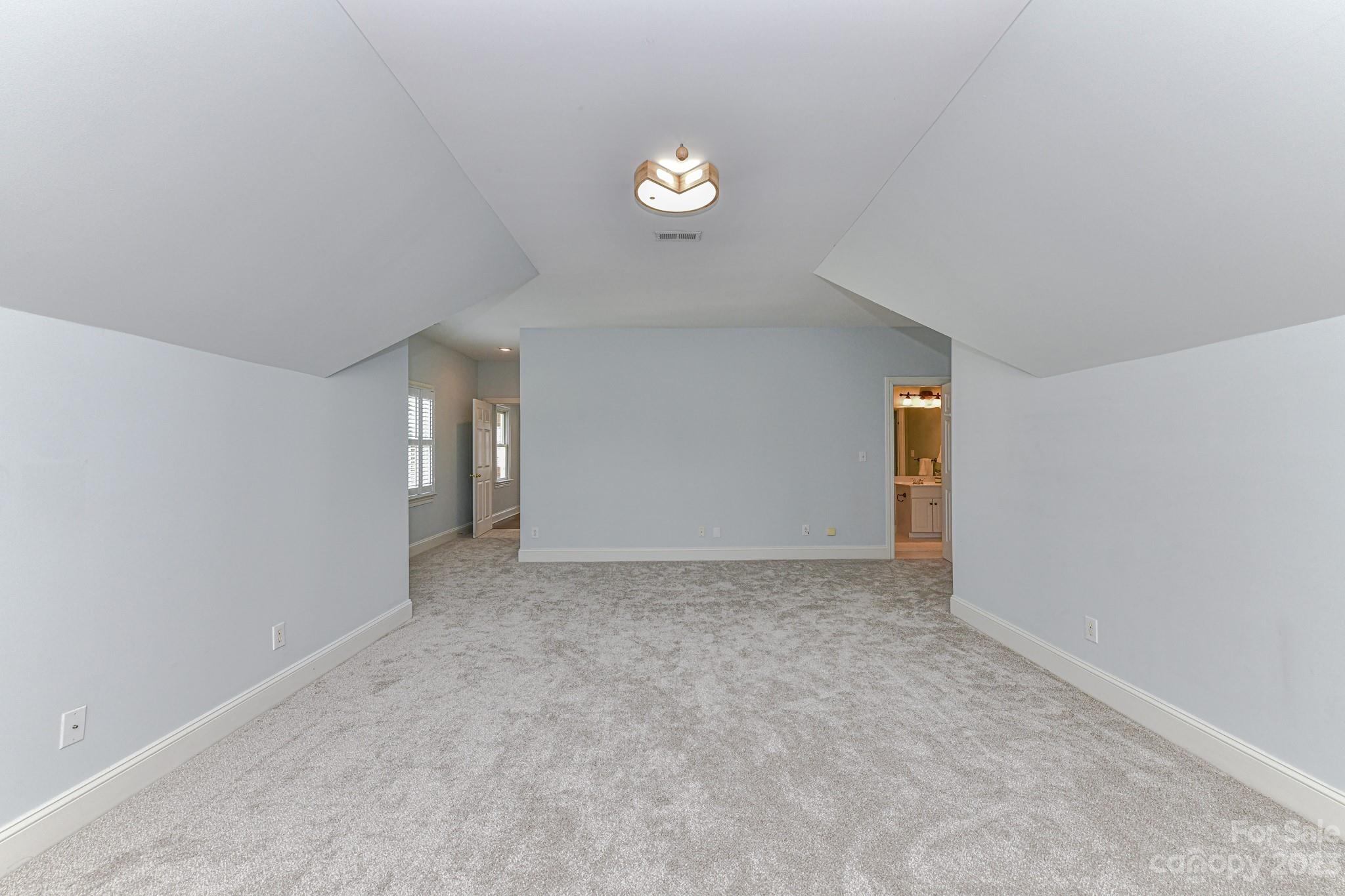 The Peninsula - Residential