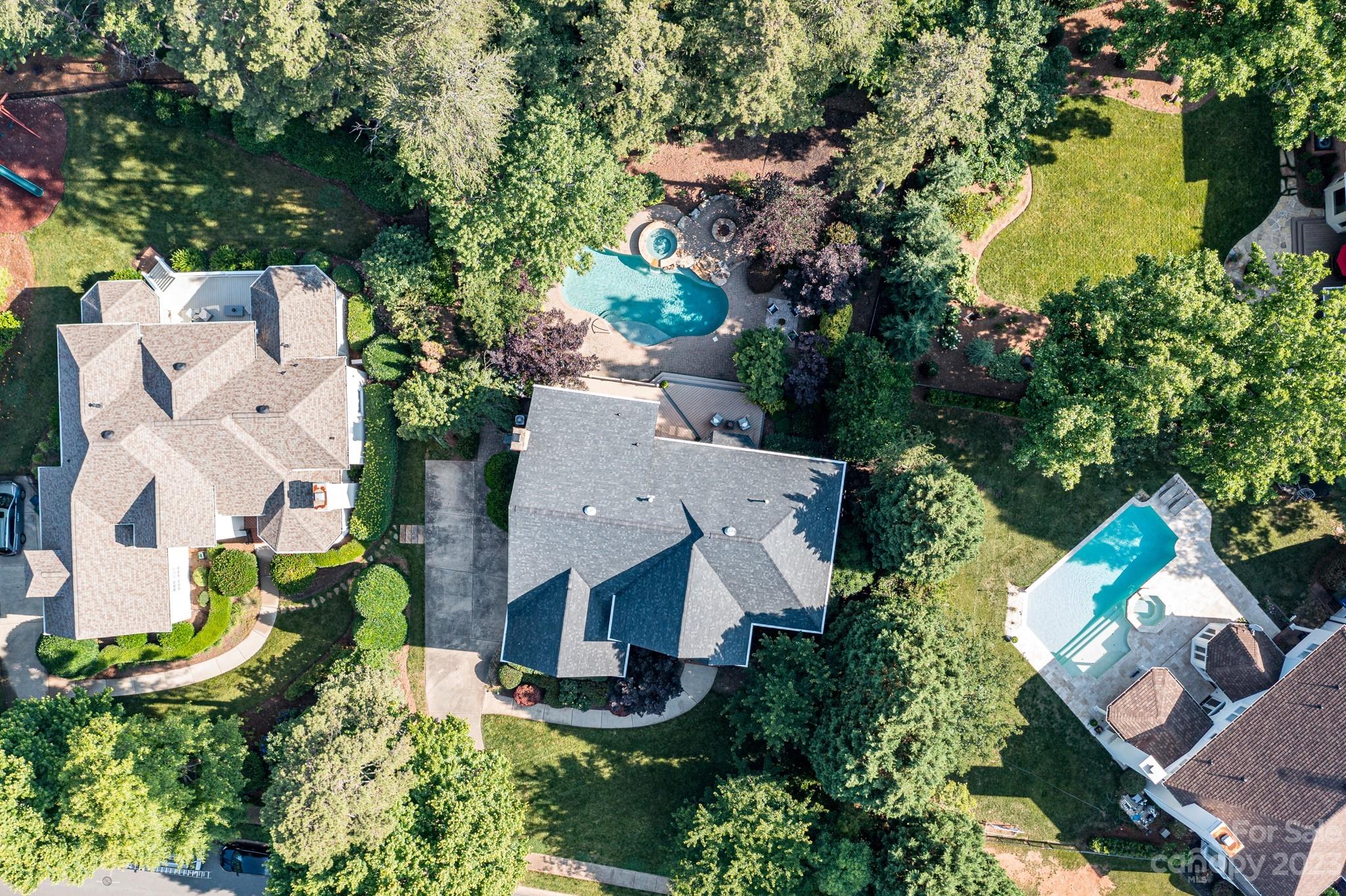 The Peninsula - Residential