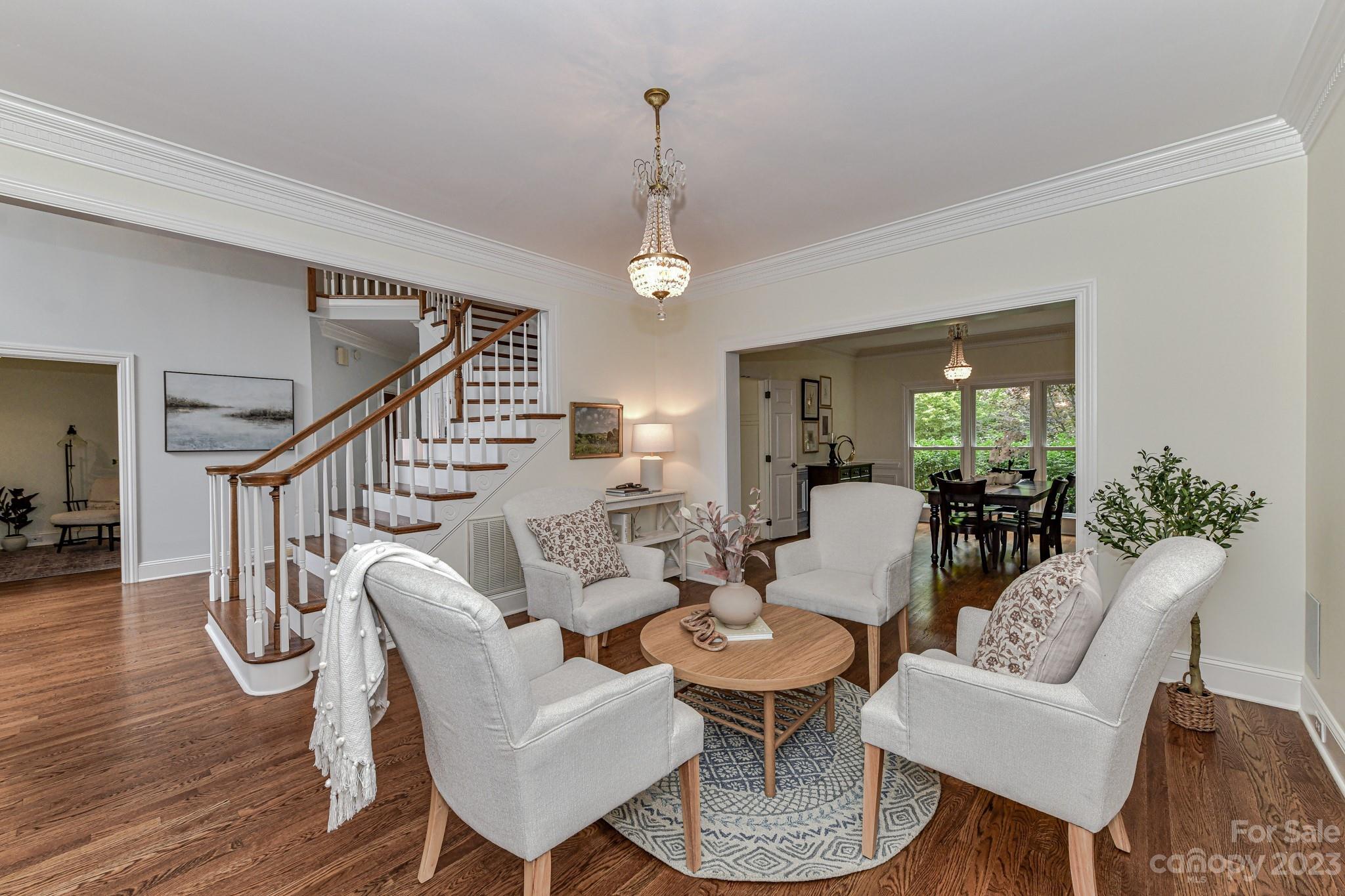 The Peninsula - Residential