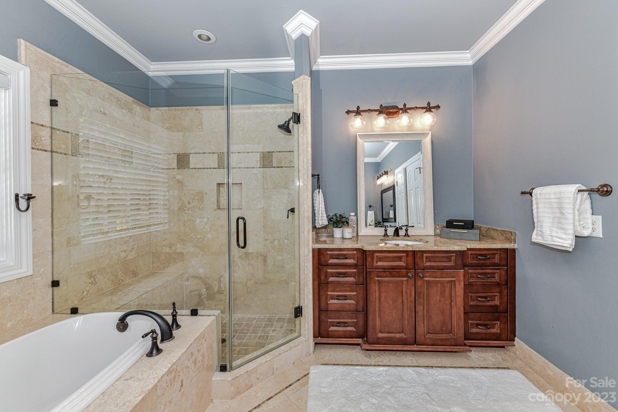 The Peninsula - Residential