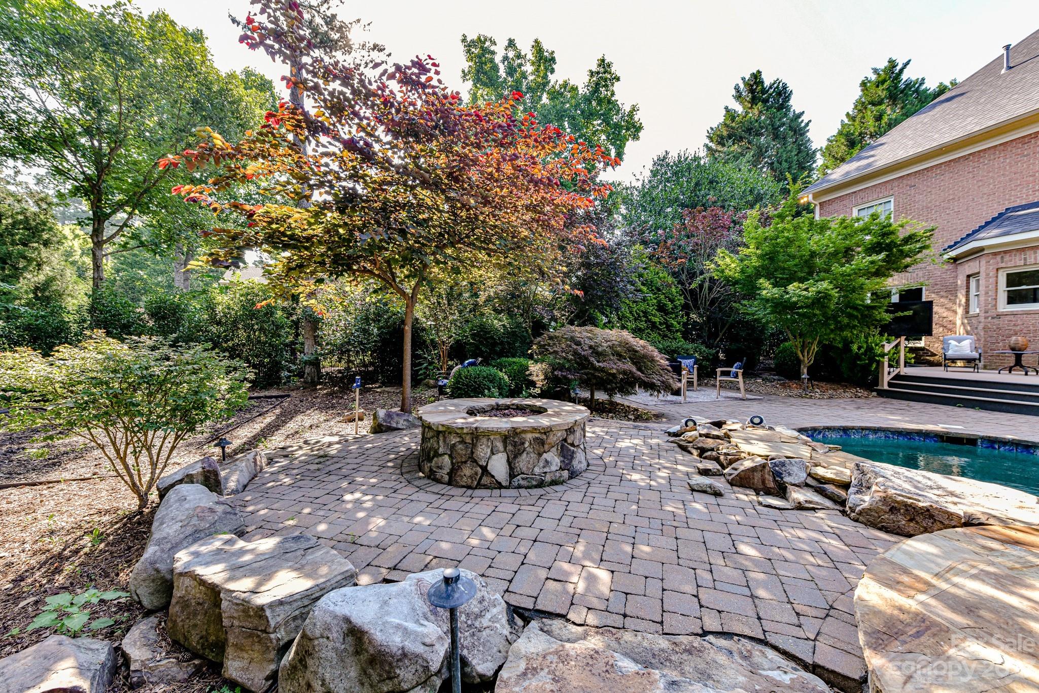 The Peninsula - Residential