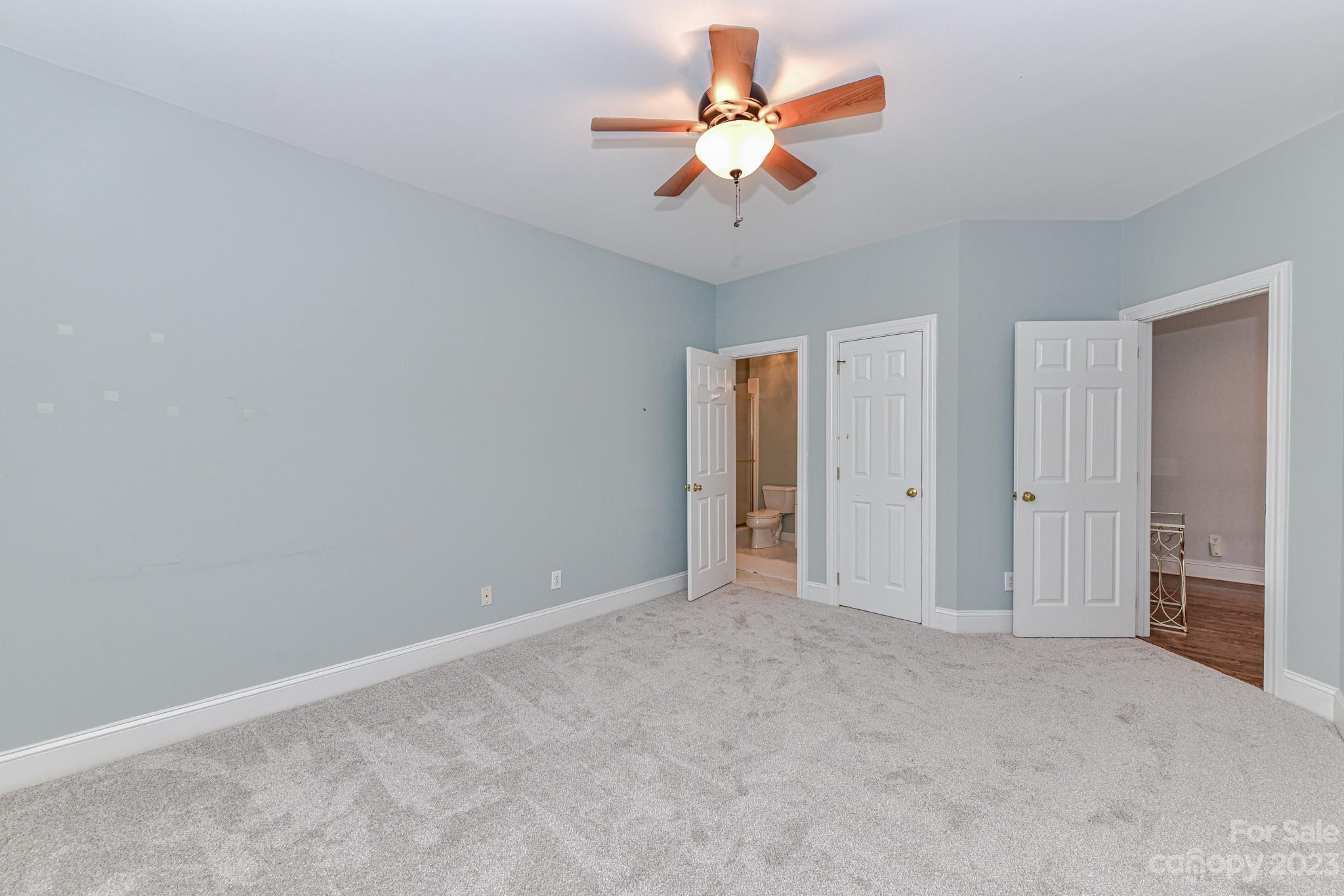 The Peninsula - Residential