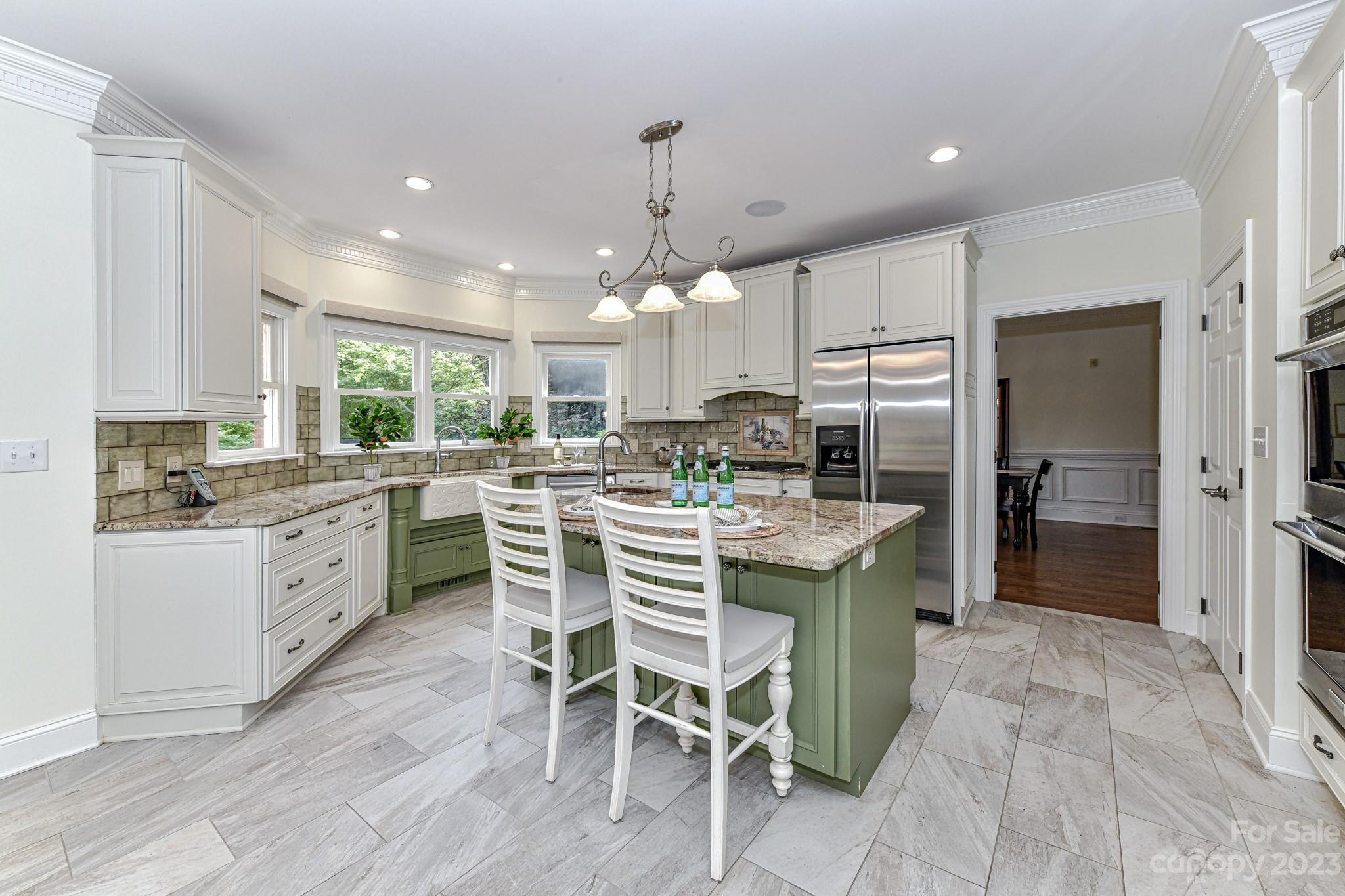 The Peninsula - Residential