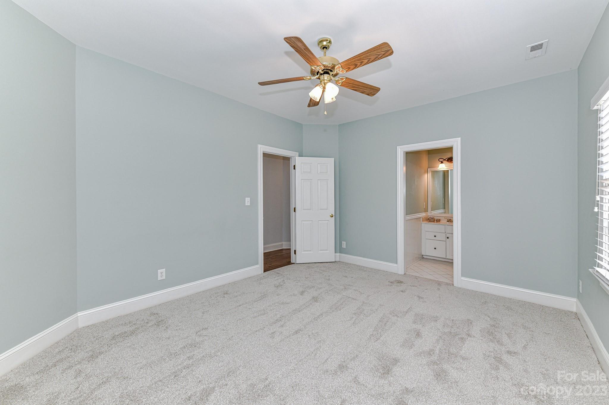 The Peninsula - Residential