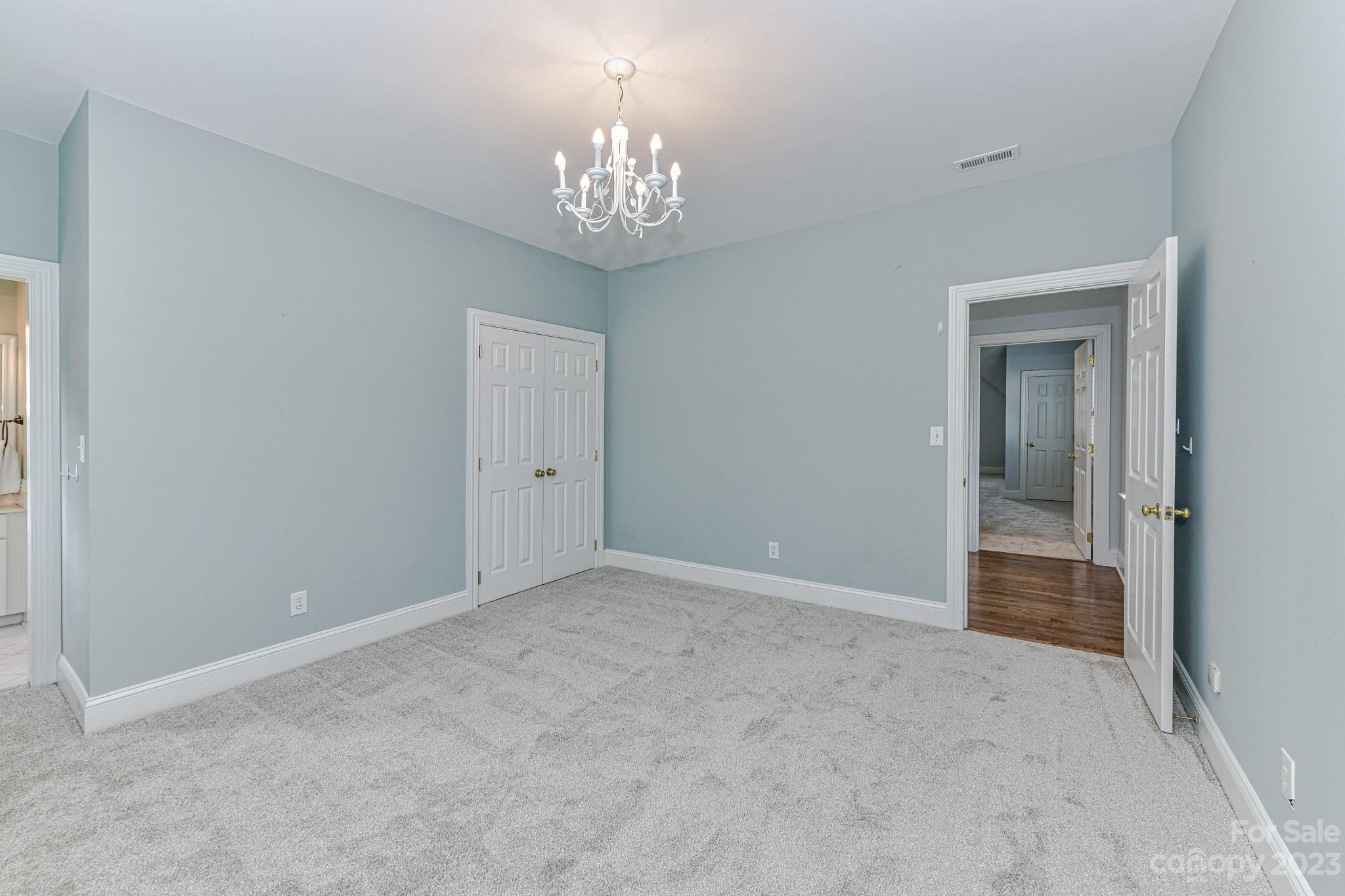 The Peninsula - Residential