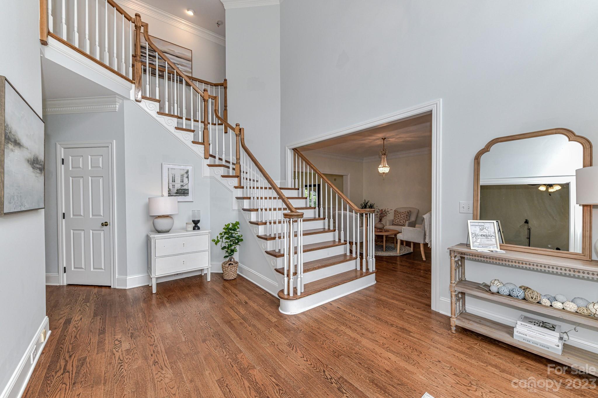 The Peninsula - Residential