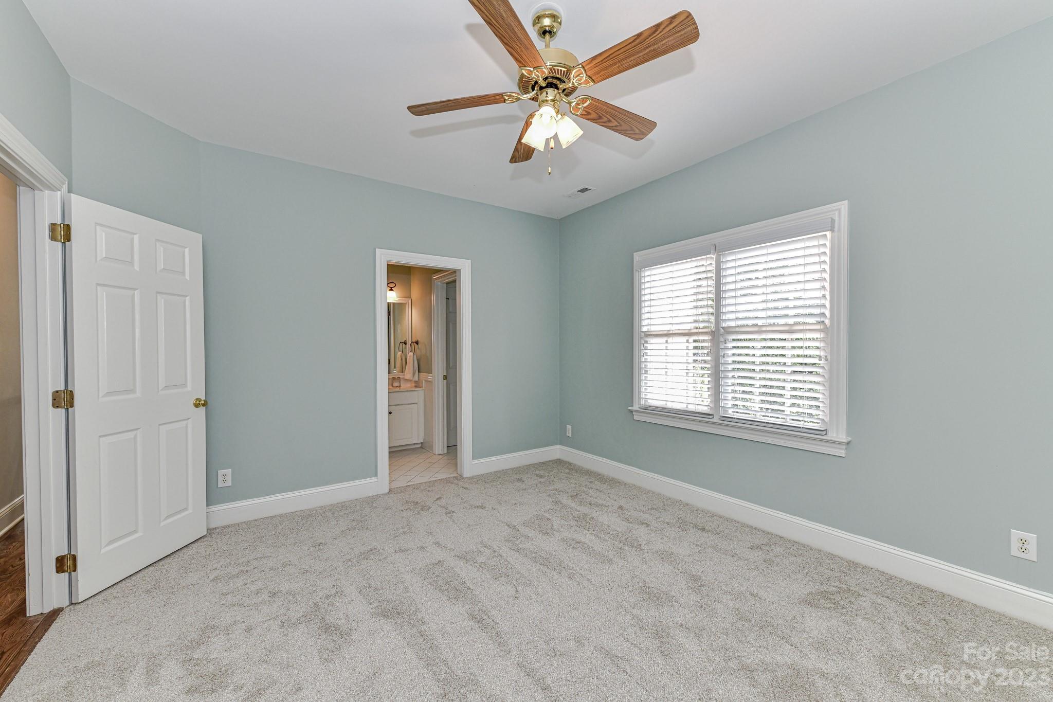 The Peninsula - Residential