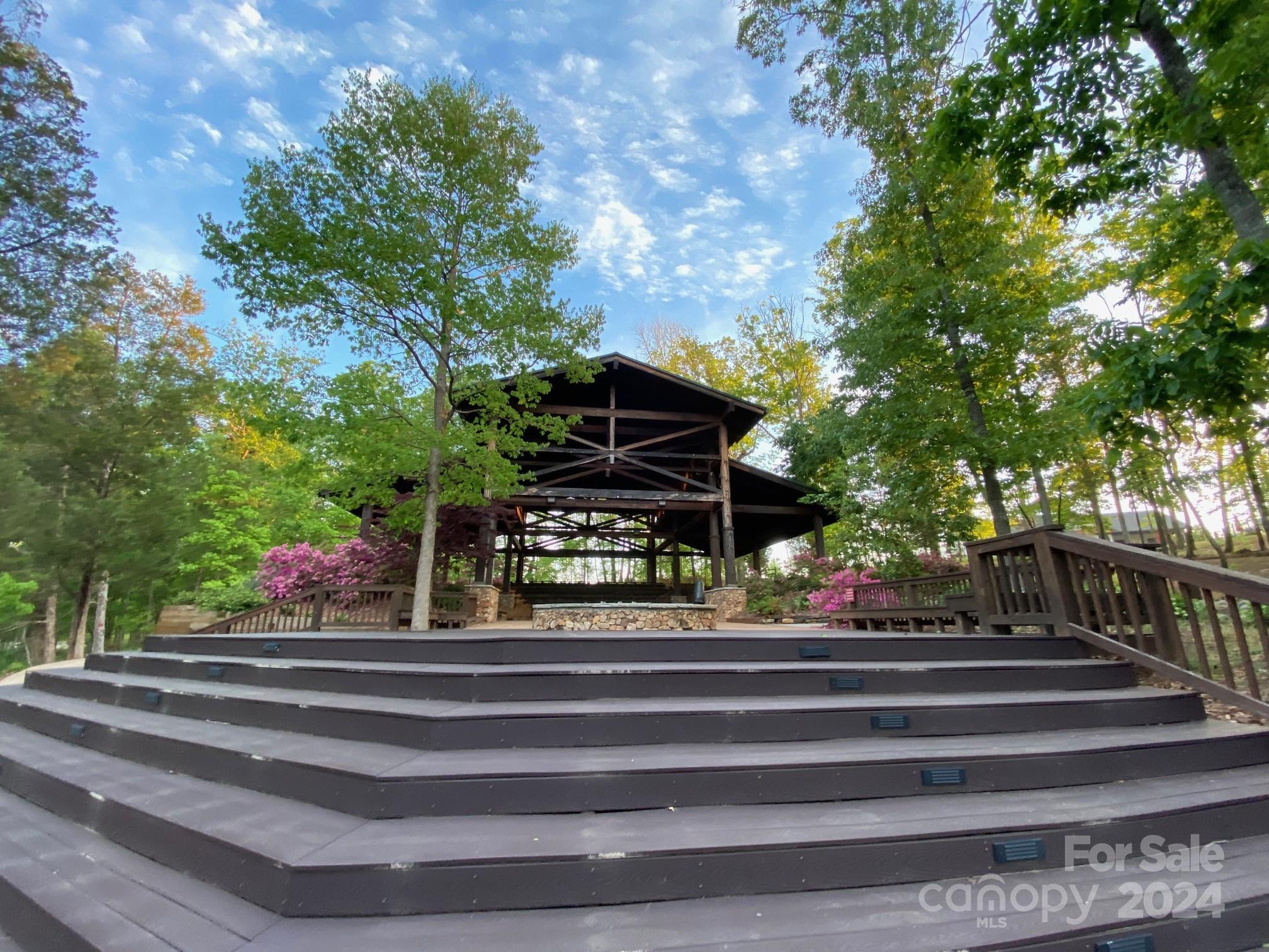 Tree Tops - Residential