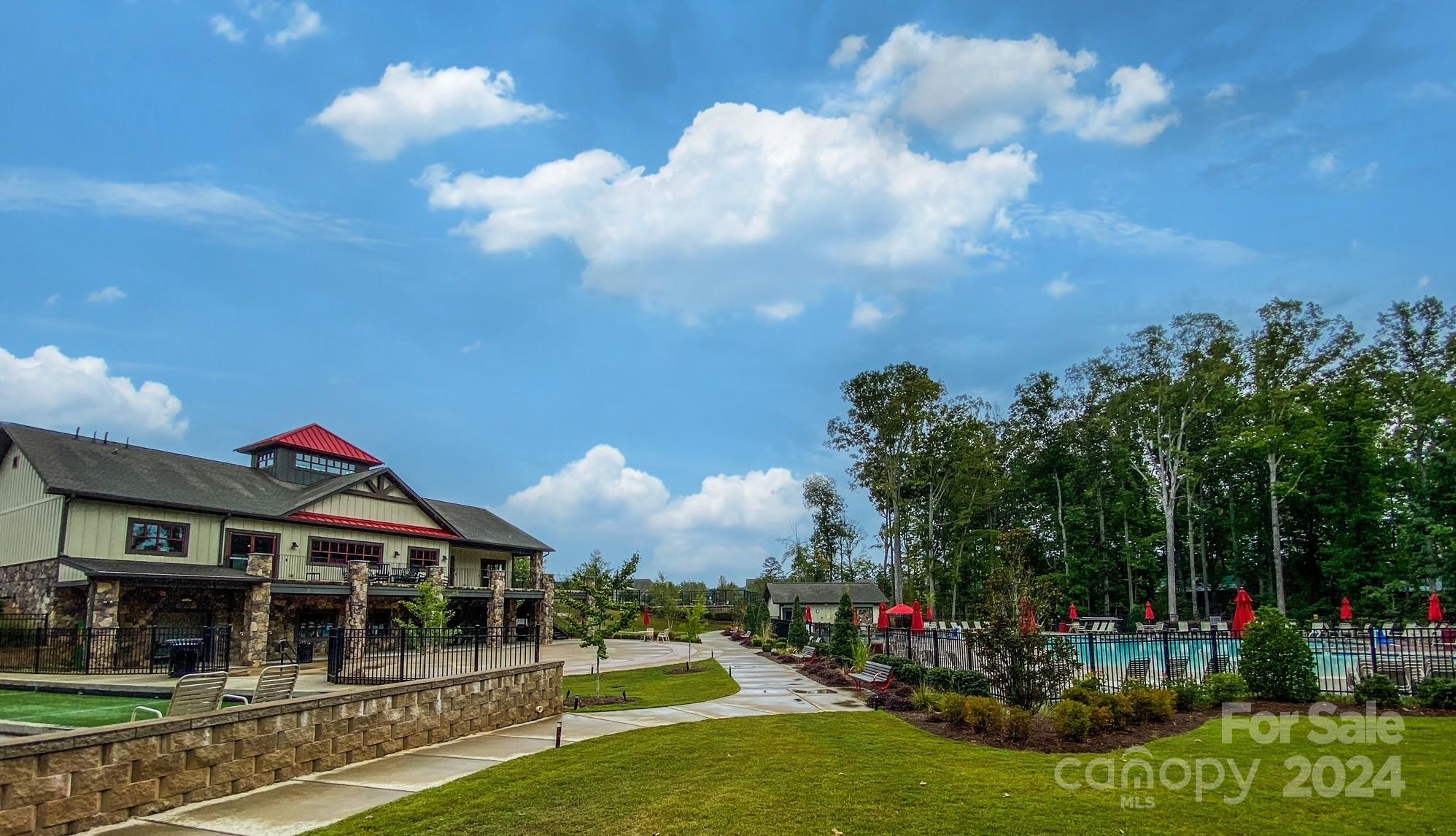 Tree Tops - Residential