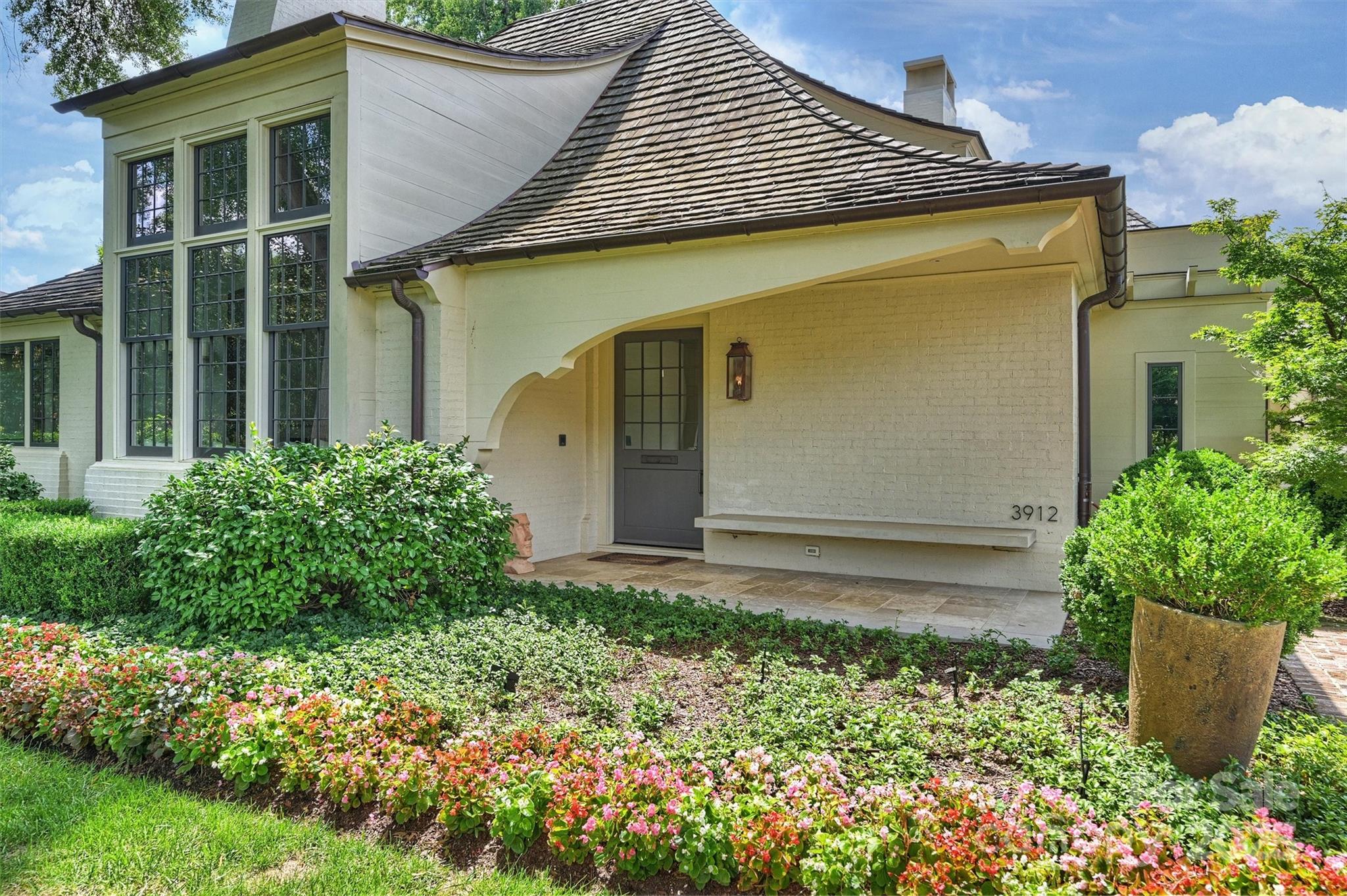 3912 Beresford Road