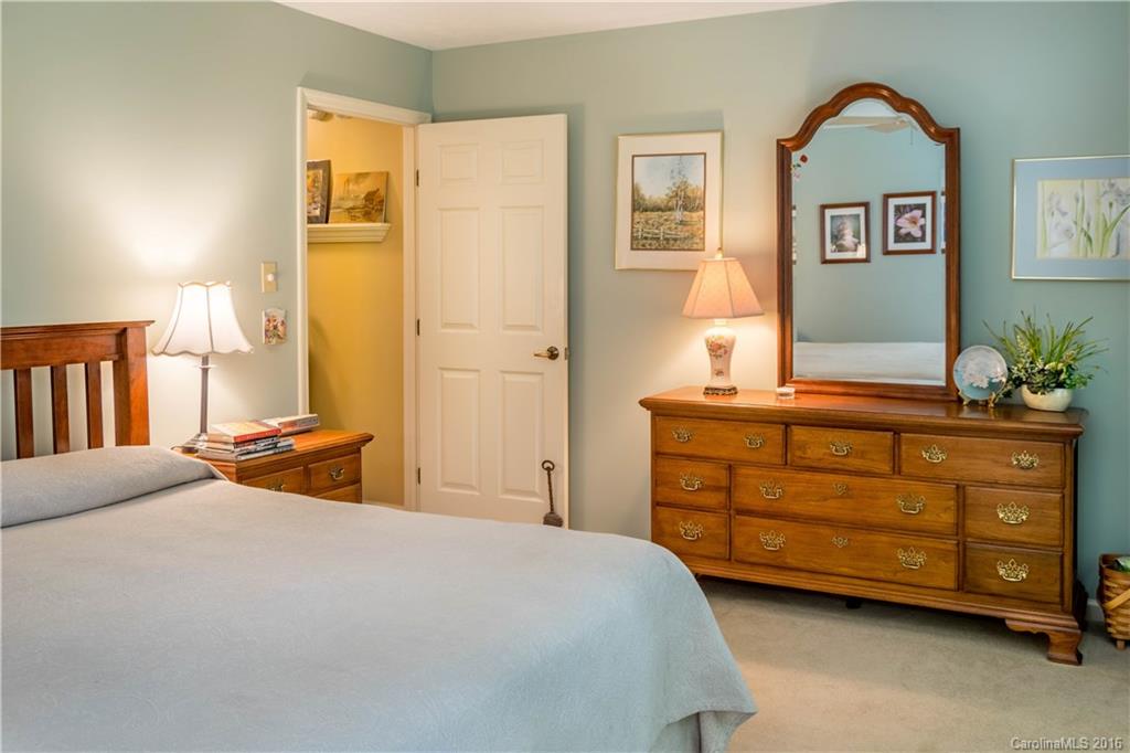 Hawthorn Hills - Residential