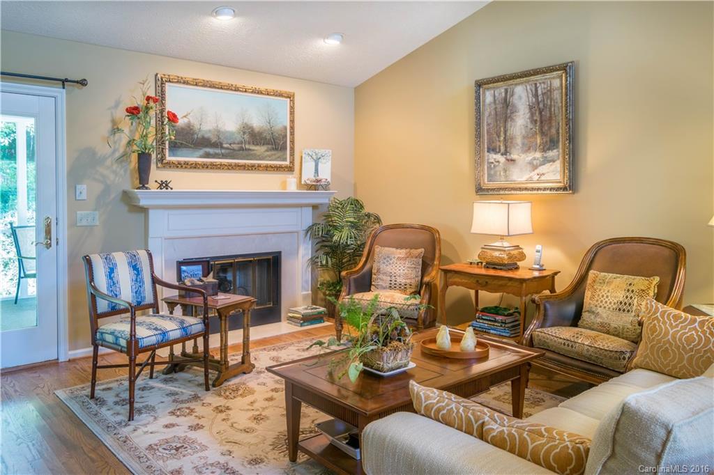 Hawthorn Hills - Residential