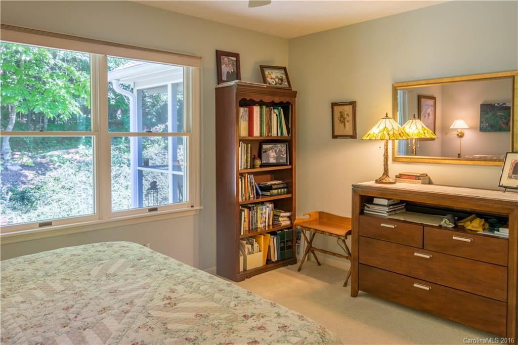 Hawthorn Hills - Residential