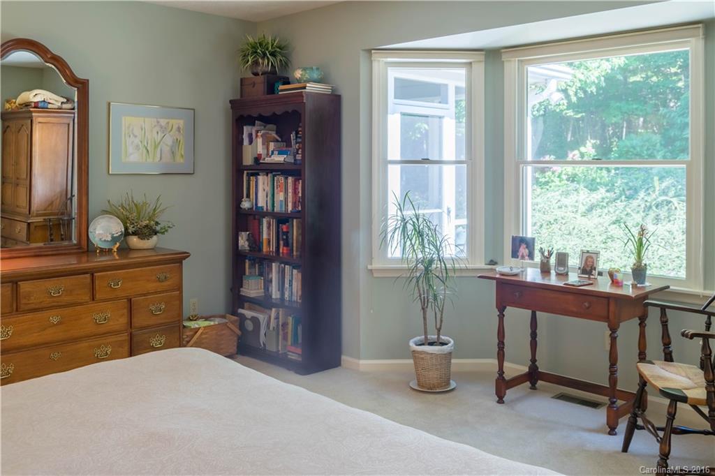 Hawthorn Hills - Residential