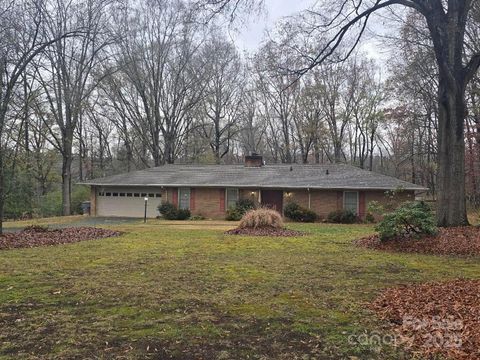 Photo of 3200 Allenwood Road, Charlotte, NC 28270 (MLS # 4328097)