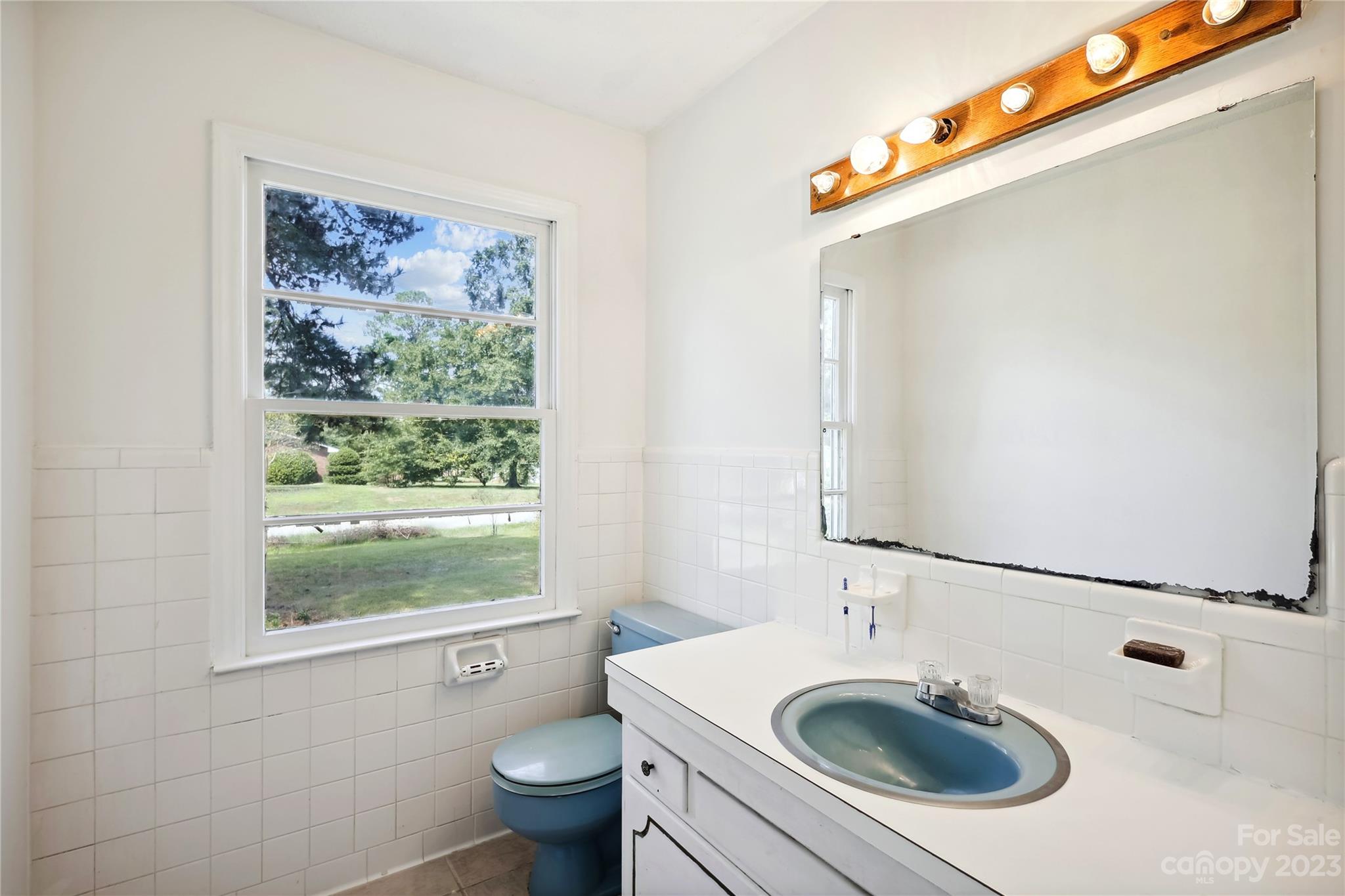 Country Club Estates - Residential