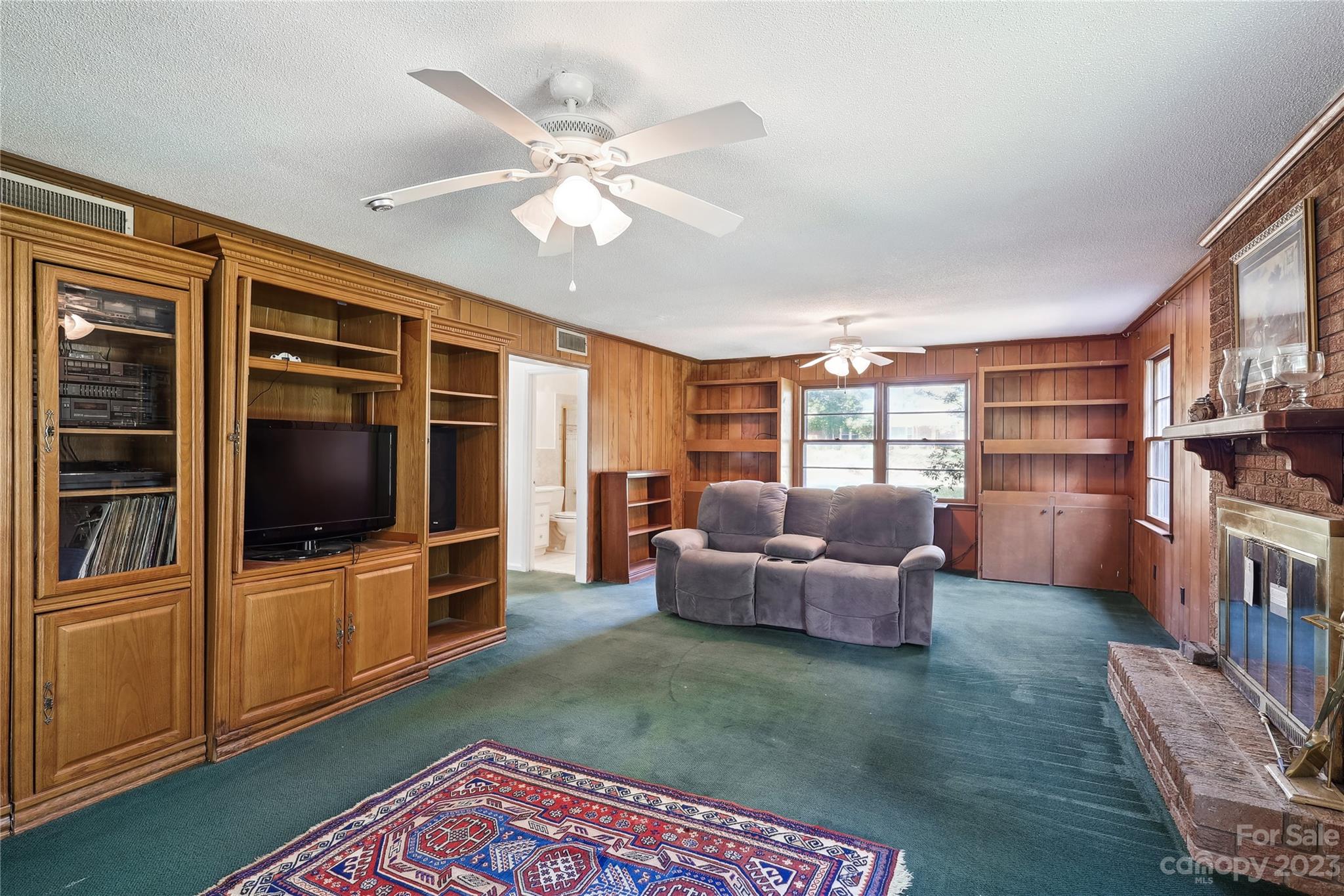 Country Club Estates - Residential