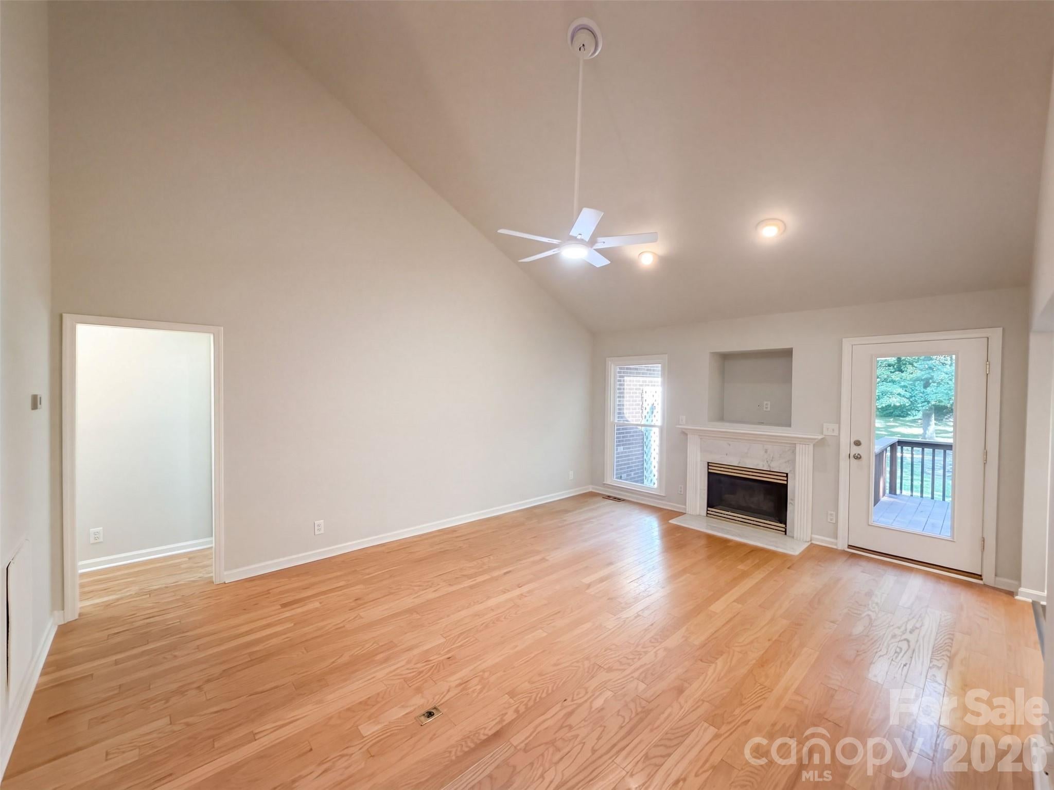 1104 Thoroughbred Place NW