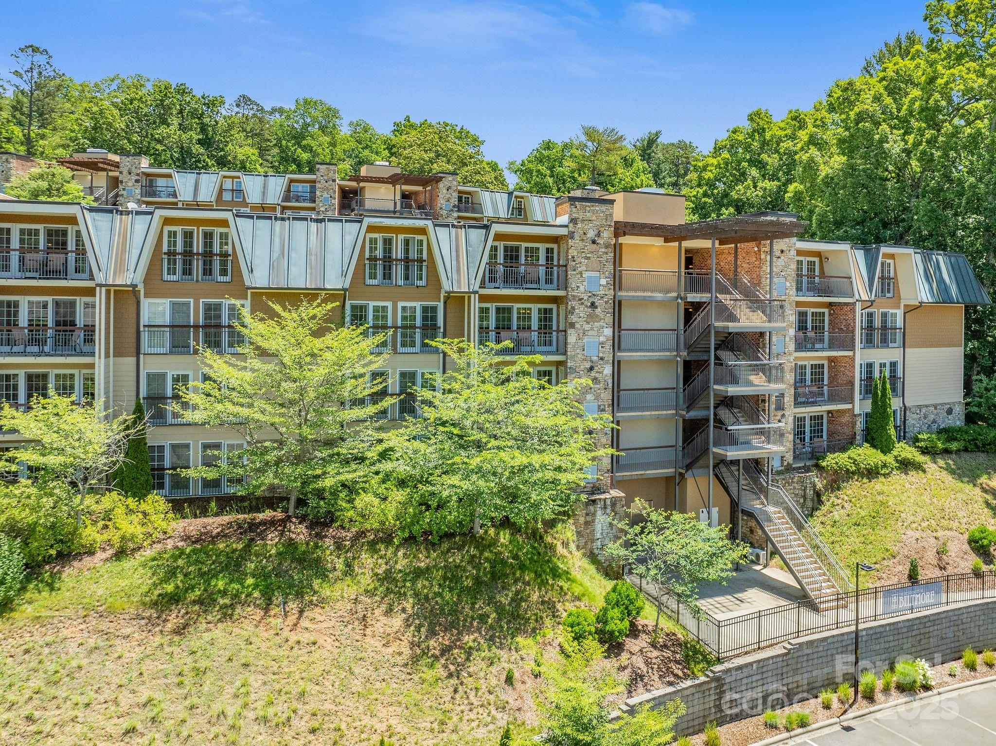 Residences At Biltmore - Residential